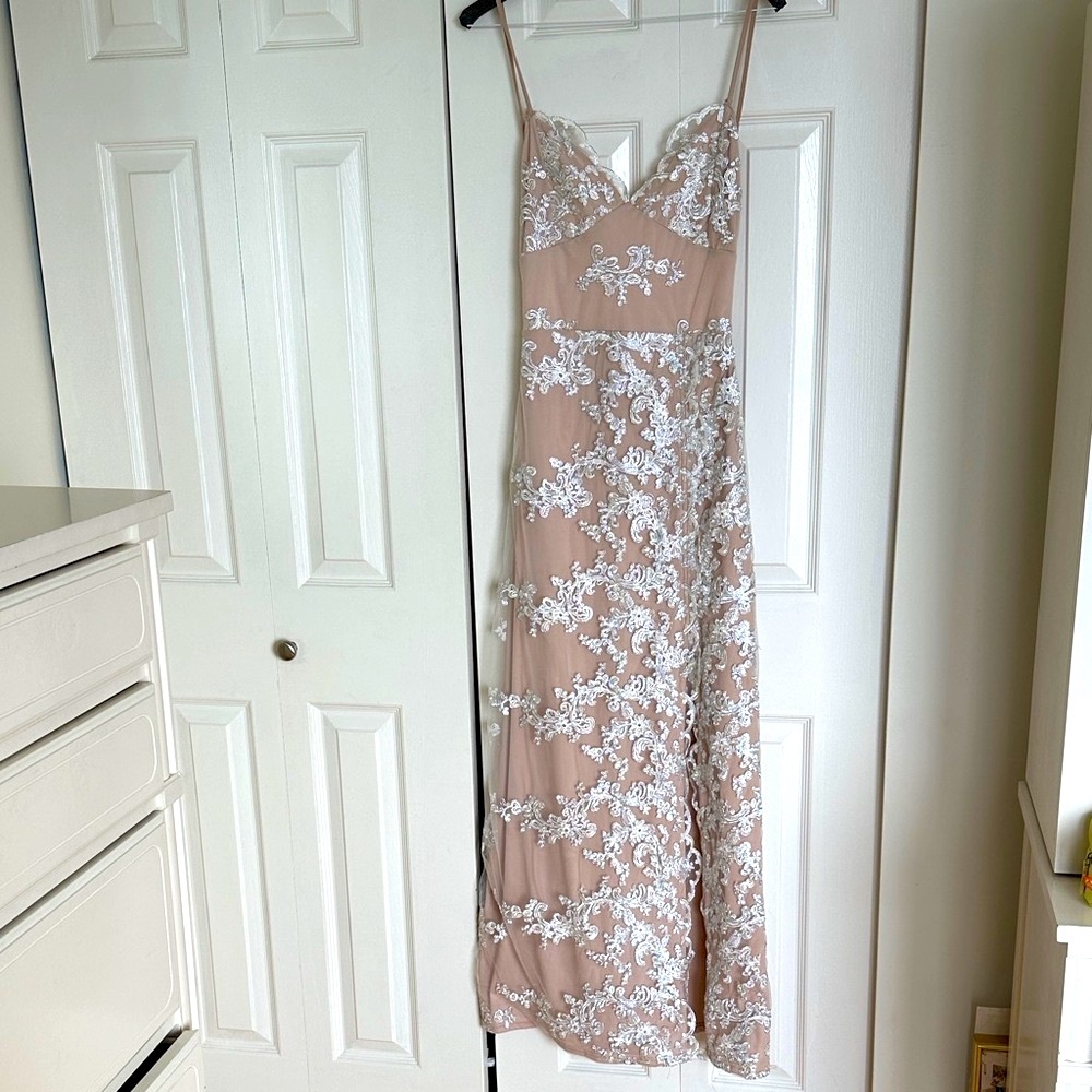 Luxe Floral Lace Maxi Dress in Cream and Tan